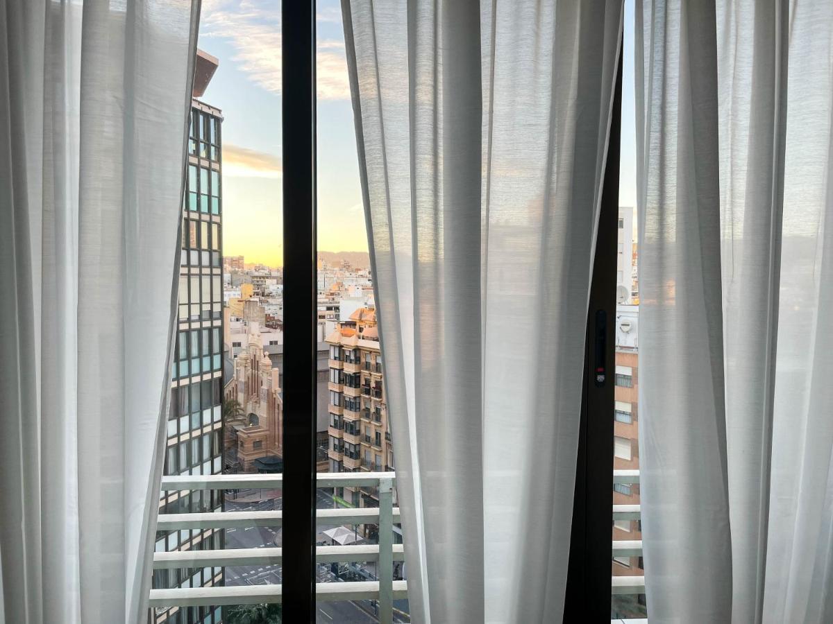 Amplio Apartamento En Pleno Corazon De Alicante Dış mekan fotoğraf
